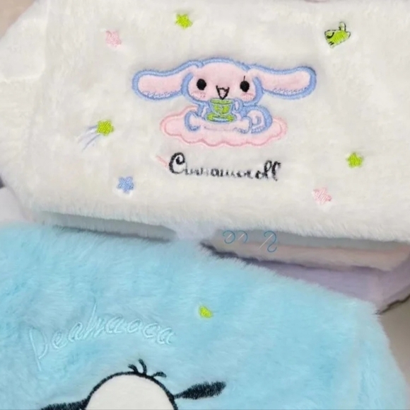 Sanrio Cinnamoroll Plush White Embroidered Makeup Bag - Picture 8 of 17
